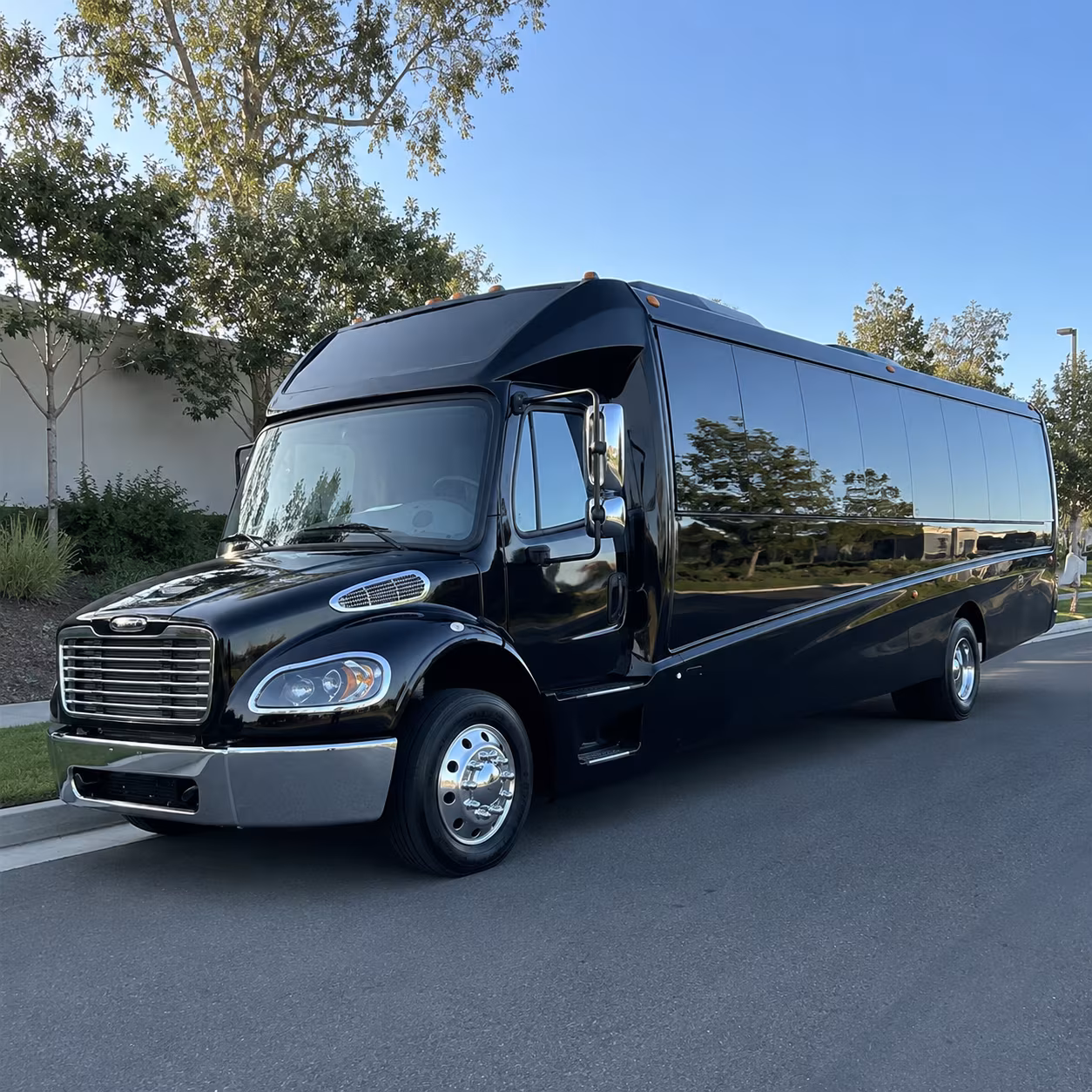 arlington 20 passenger minibus