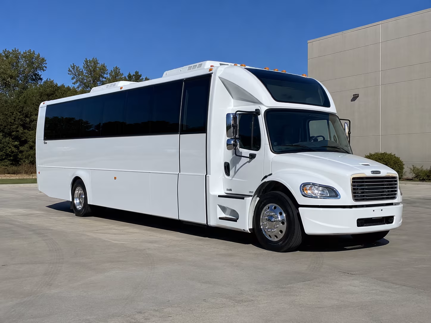 arlington 28 passenger party bus