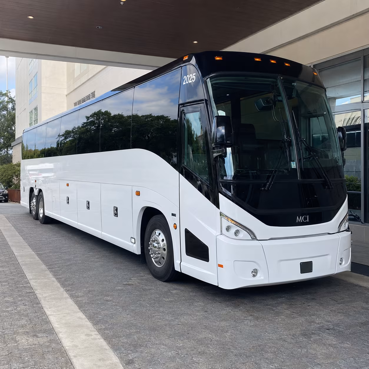 arlington 54 passenger charter bus