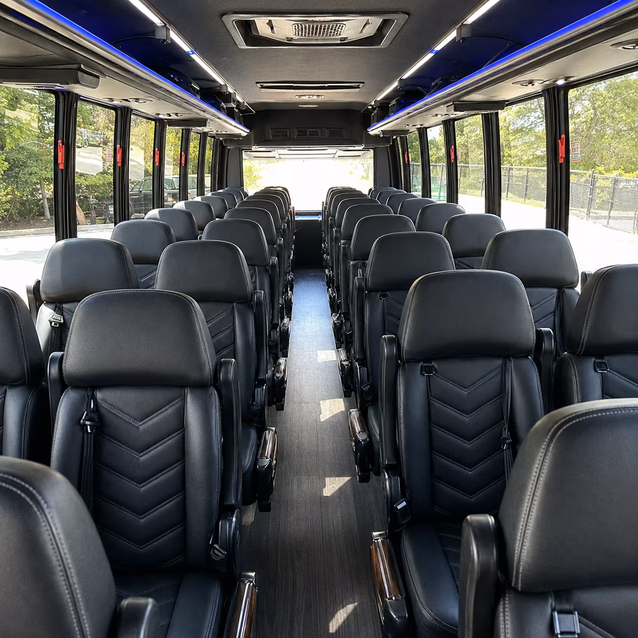 minibus rentals for arlington prom groups crossing the metroplex